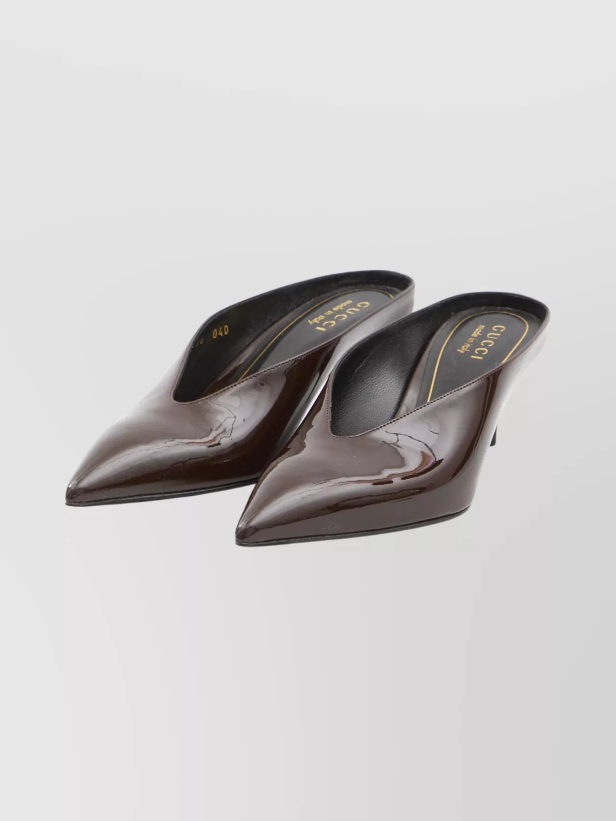 Gucci Pointed Toe Patent Leather Pumps In Brown