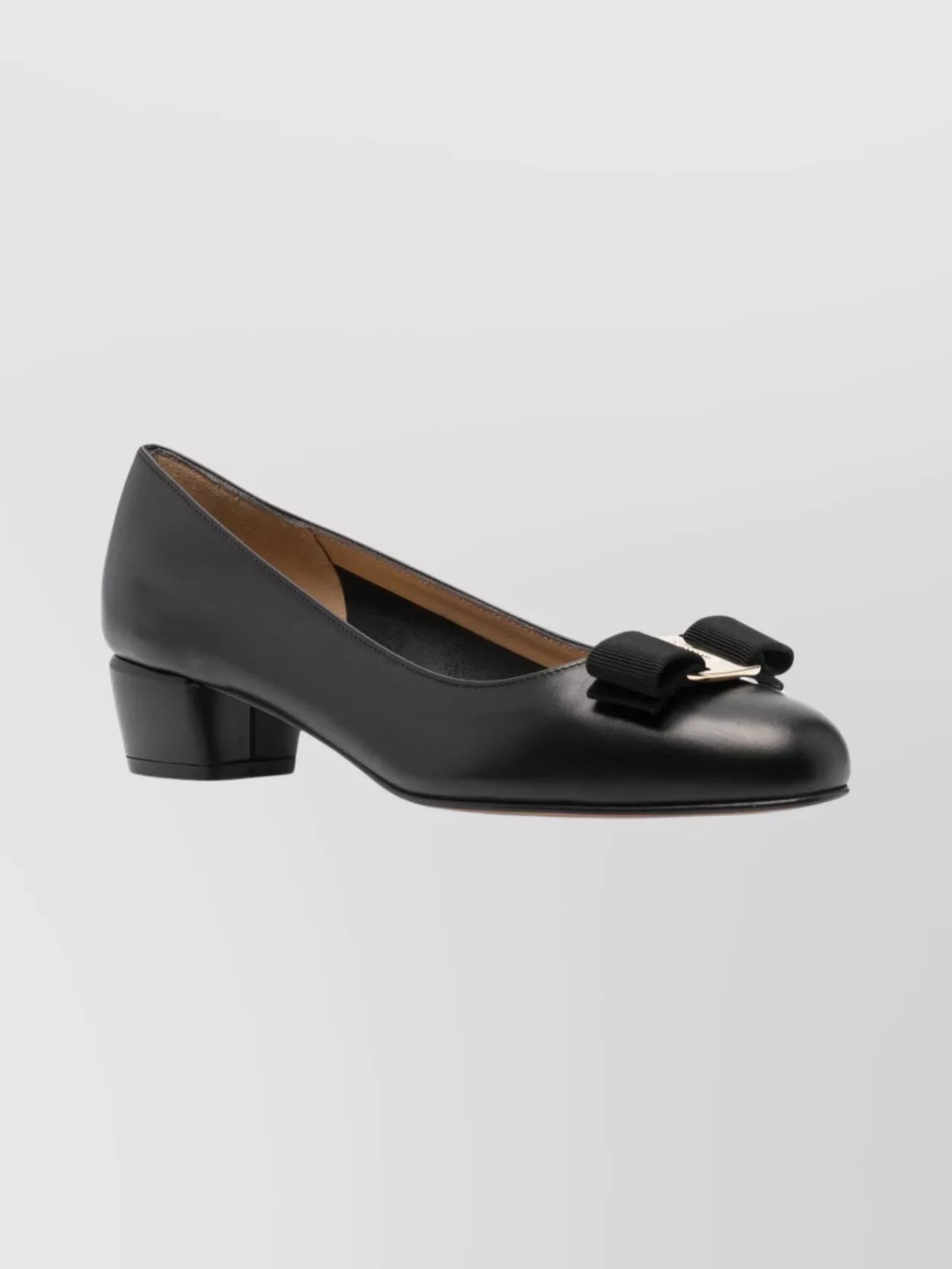 Ferragamo Signature Bow Pumps With Low Block Heel In Black