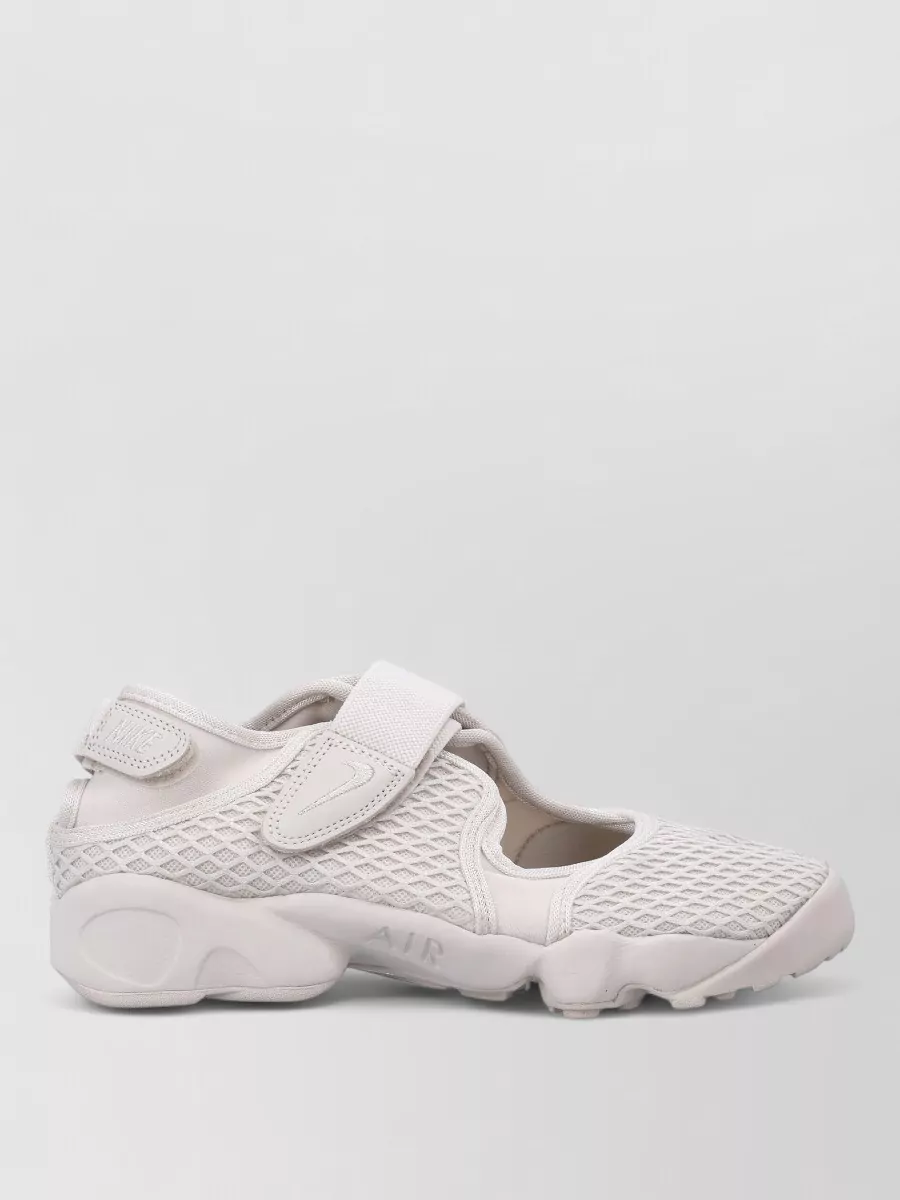 Nike split toe sandals lightweight textile upper