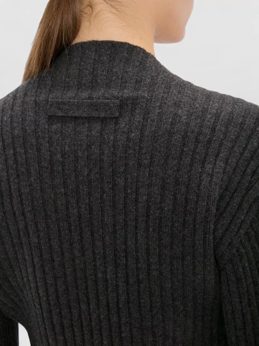 Victoria Beckham Cashmere Ribbed Turtleneck Sweater