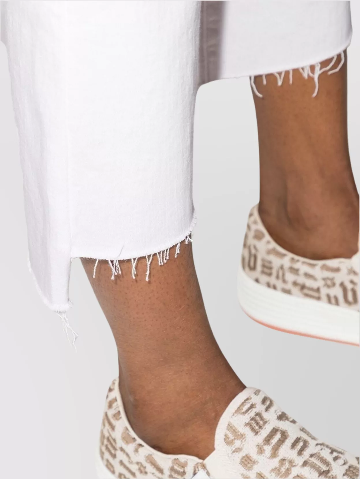 Mother Insider Crop Step Fray Denim Jeans