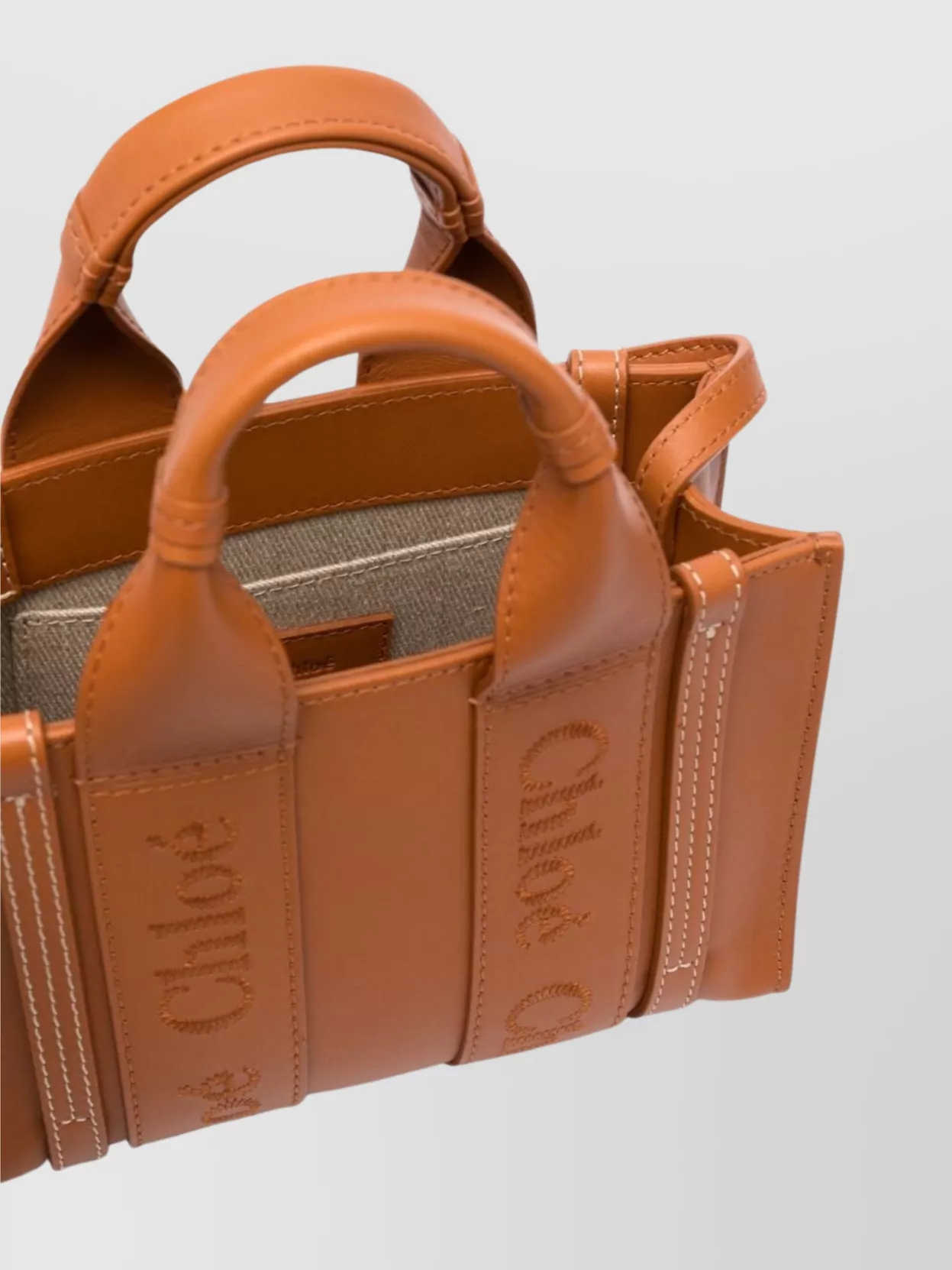 Chloé Small Woody Tote Bag In Soft Leather