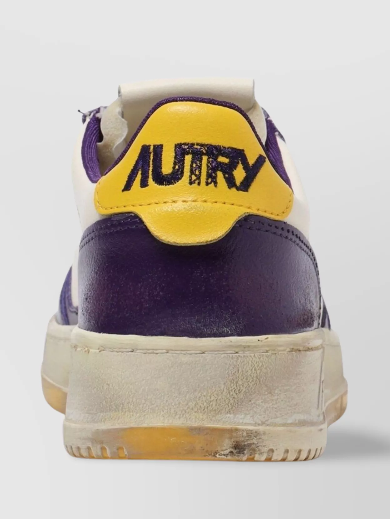 Autry Aged Effect Low Top Sneakers In Neutrals
