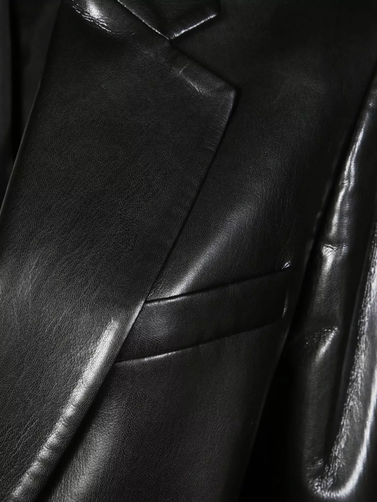 The Andamane Tailored Blazer With Front Pockets And Back Vent