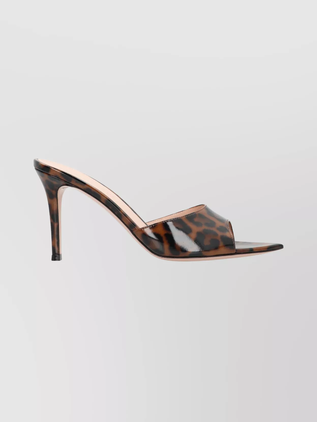 Gianvito Rossi Stylish Pointed Toe Mule Design