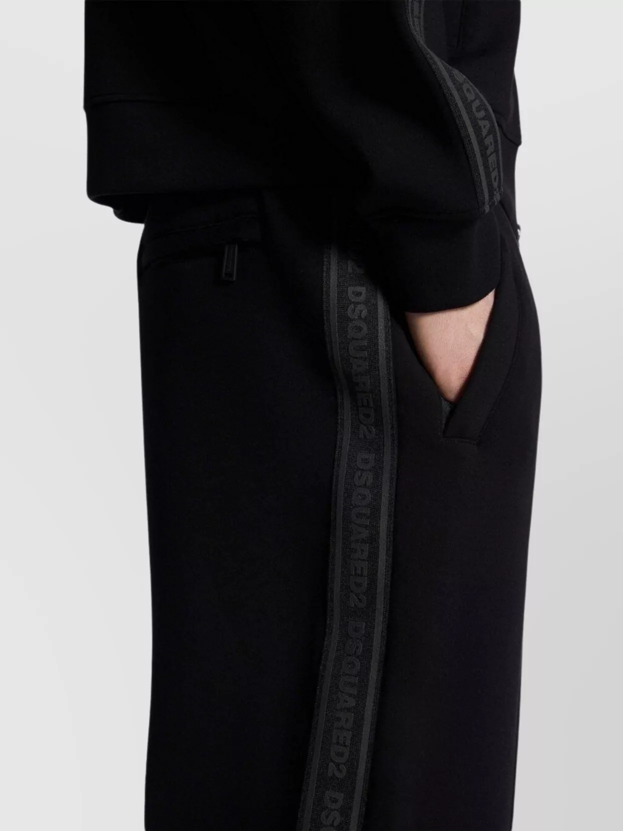 Dsquared2 Comfortable Trousers Featuring Side Pockets In Black