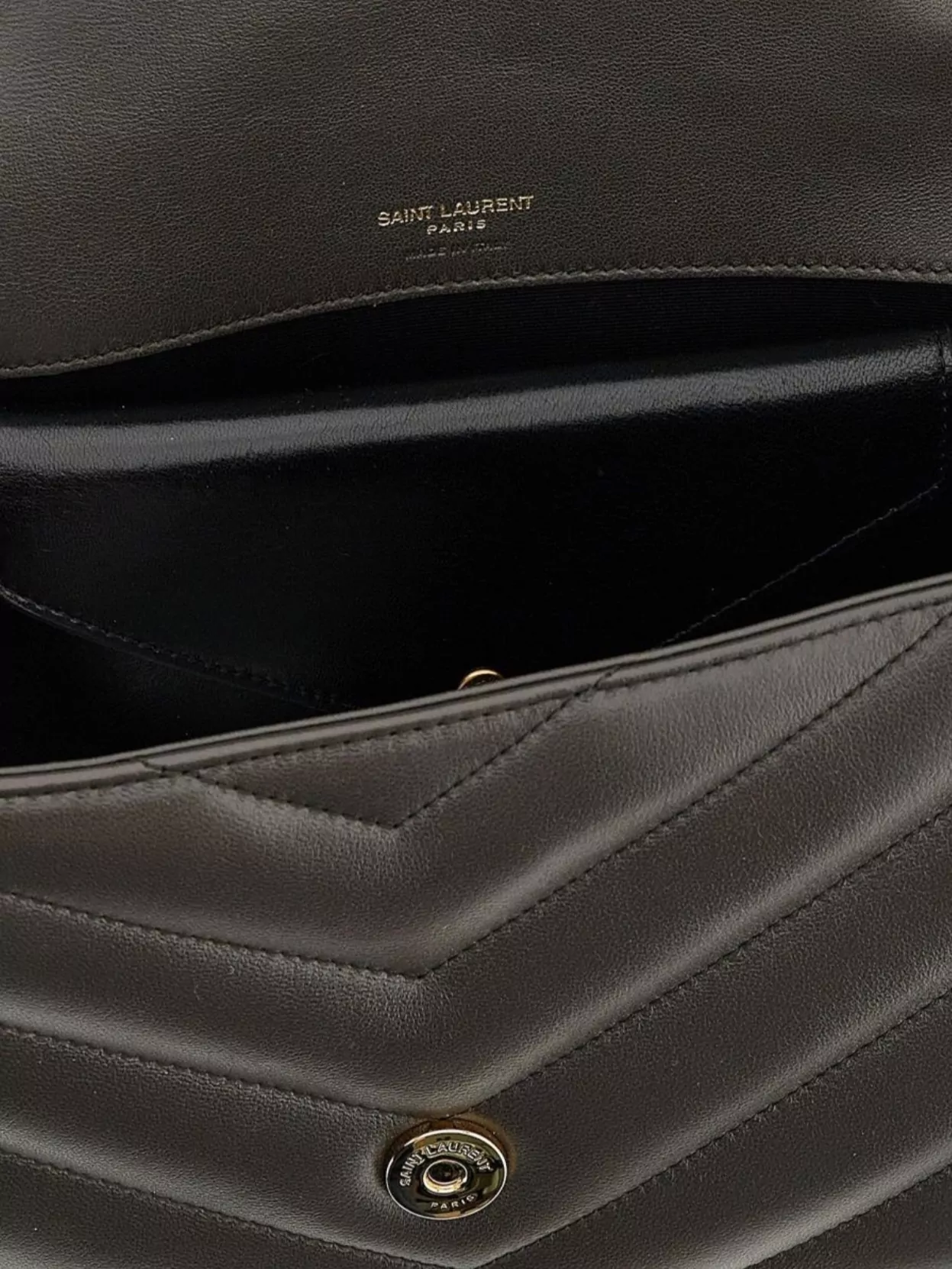 Saint Laurent Medium Shoulder Bag Featuring Chain Strap