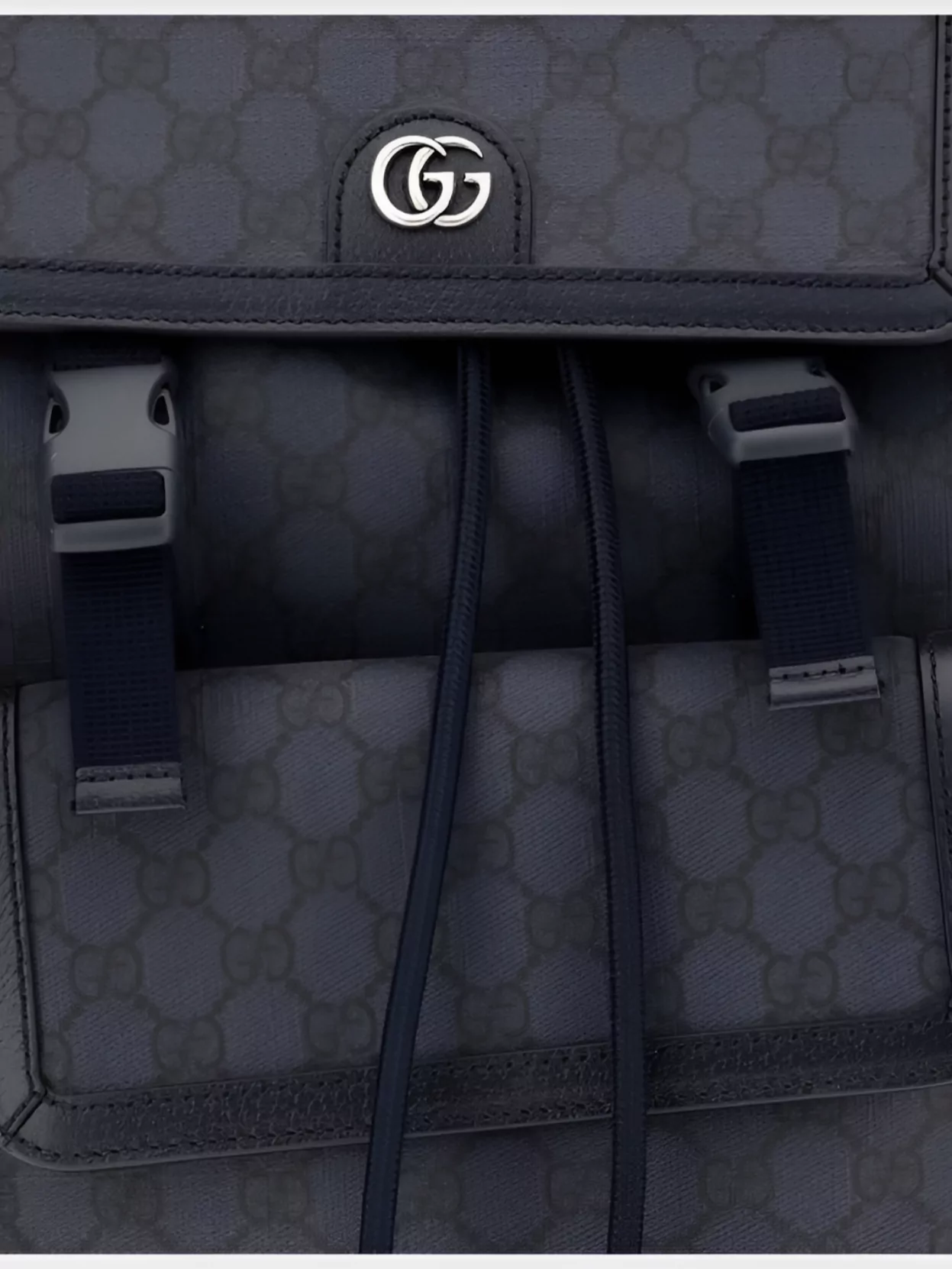 Gucci Capacious Supreme Fabric Backpack With Front Pocket