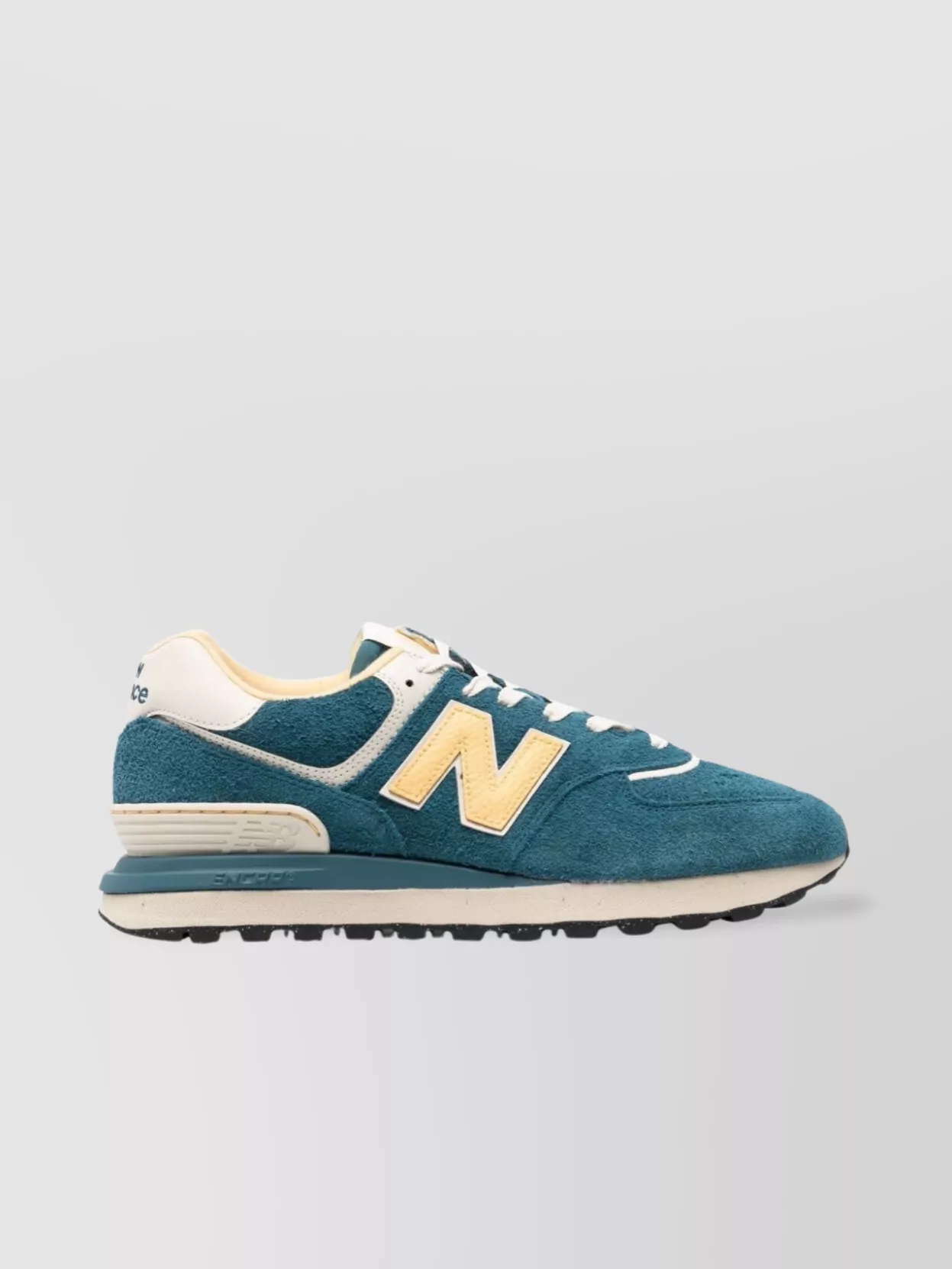 New Balance Chunky Panelled Lug Sole Sneakers In Multi
