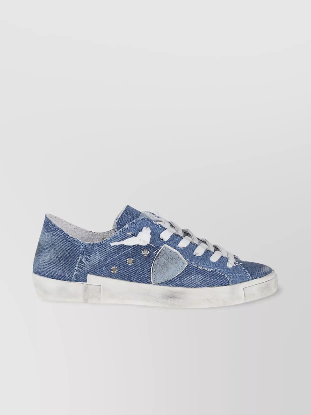 Philippe Model Low Woman Sneakers Distressed Finish
