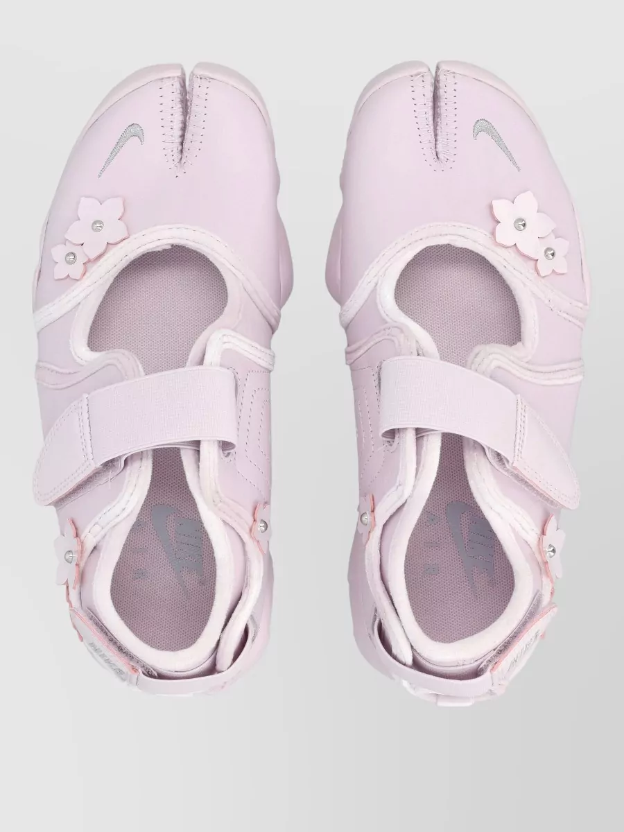 Nike Leather Floral Appliqué Split-Toe Sandals