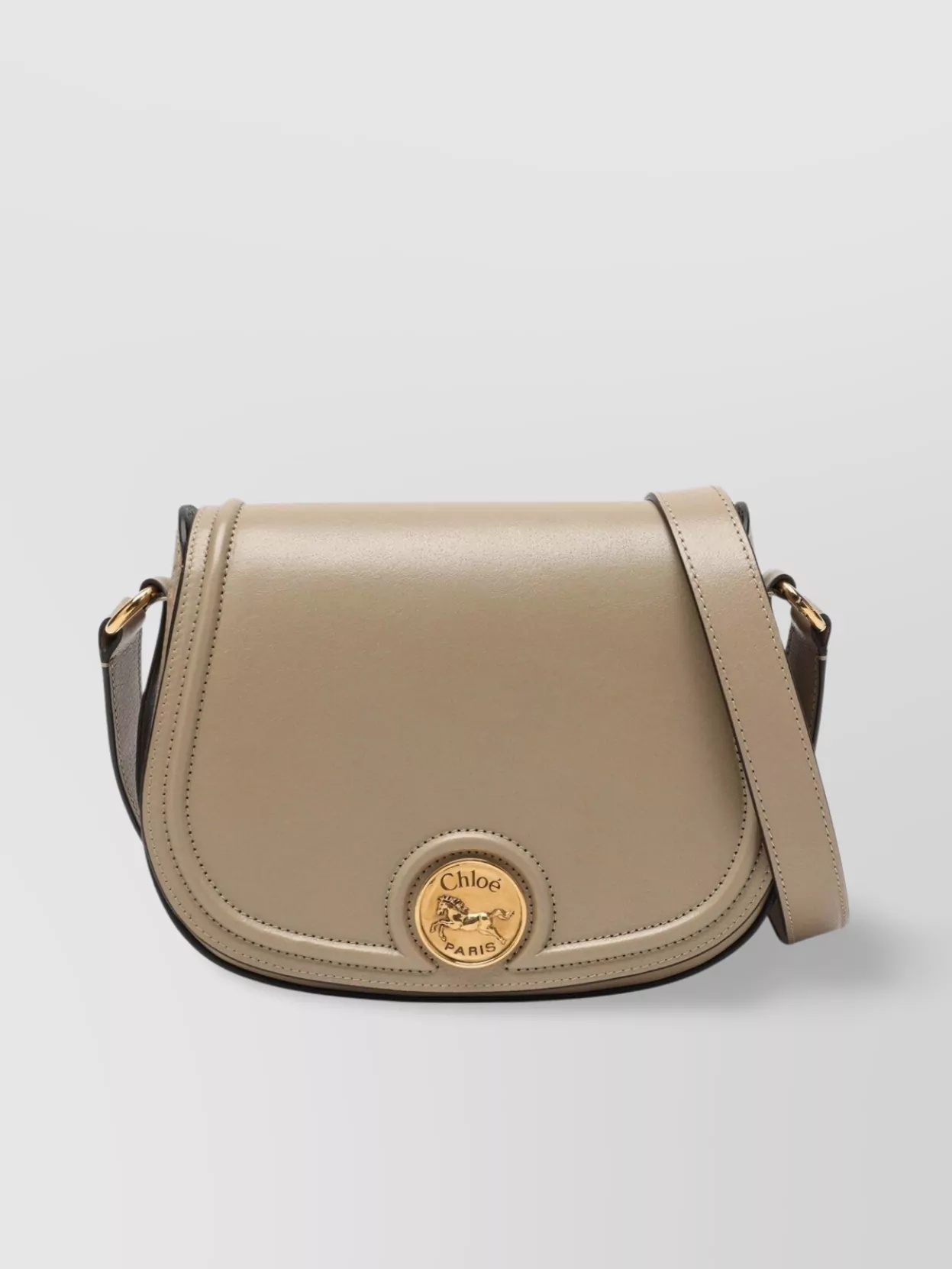 【関税&送料込】Chloe Saddle Horse Medal Bag In Hammered Pin Chloé Hammered leather saddle horse medal bag | The Fashion