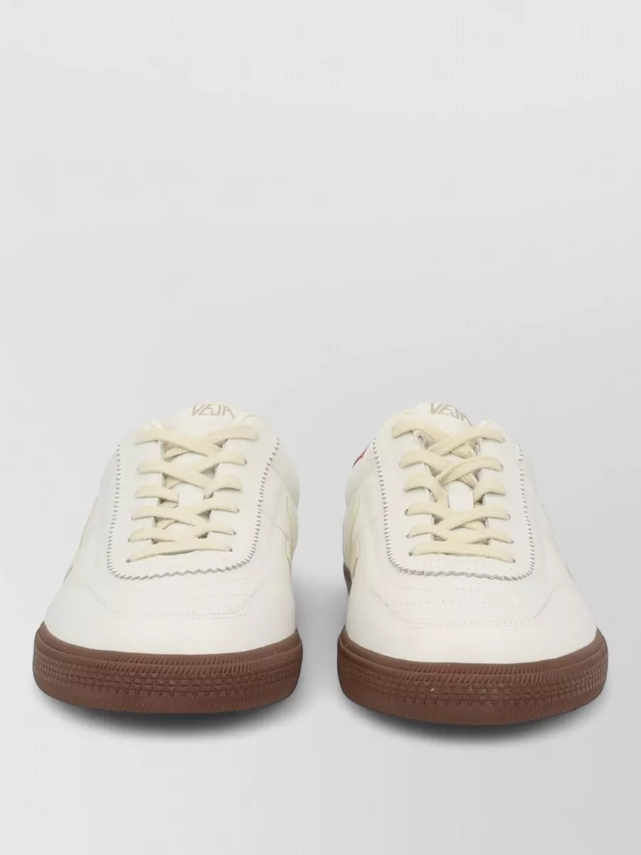 Veja Modern Low-Top Sneakers Contrasting Sole