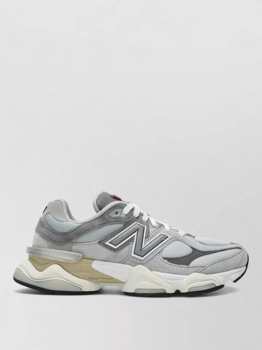 New Balance low-top sneakers