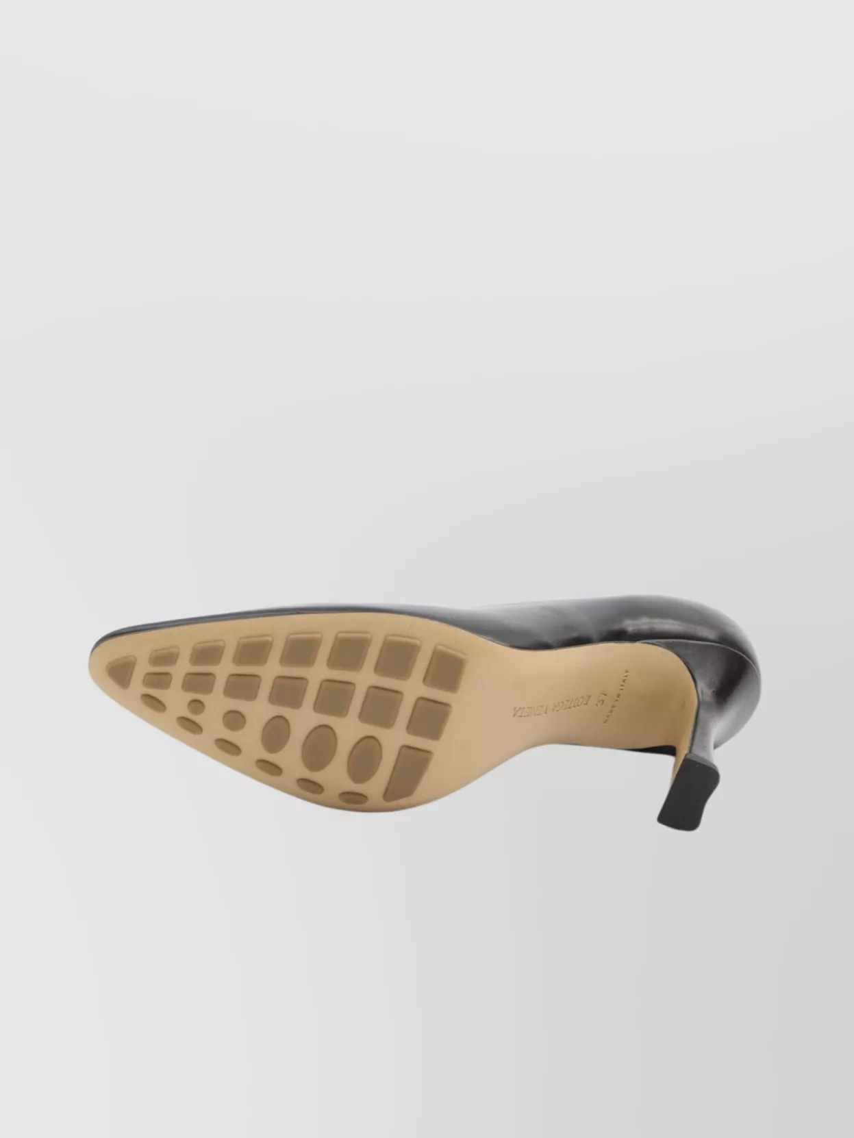 Bottega Veneta Sofia Leather Slip-On Pointed Pumps