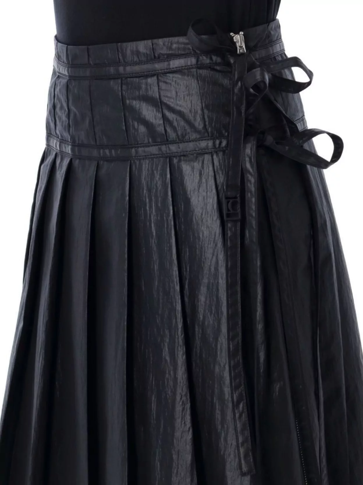 Low Classic Pleated Zipper Skirt With Adjustable Straps In Black