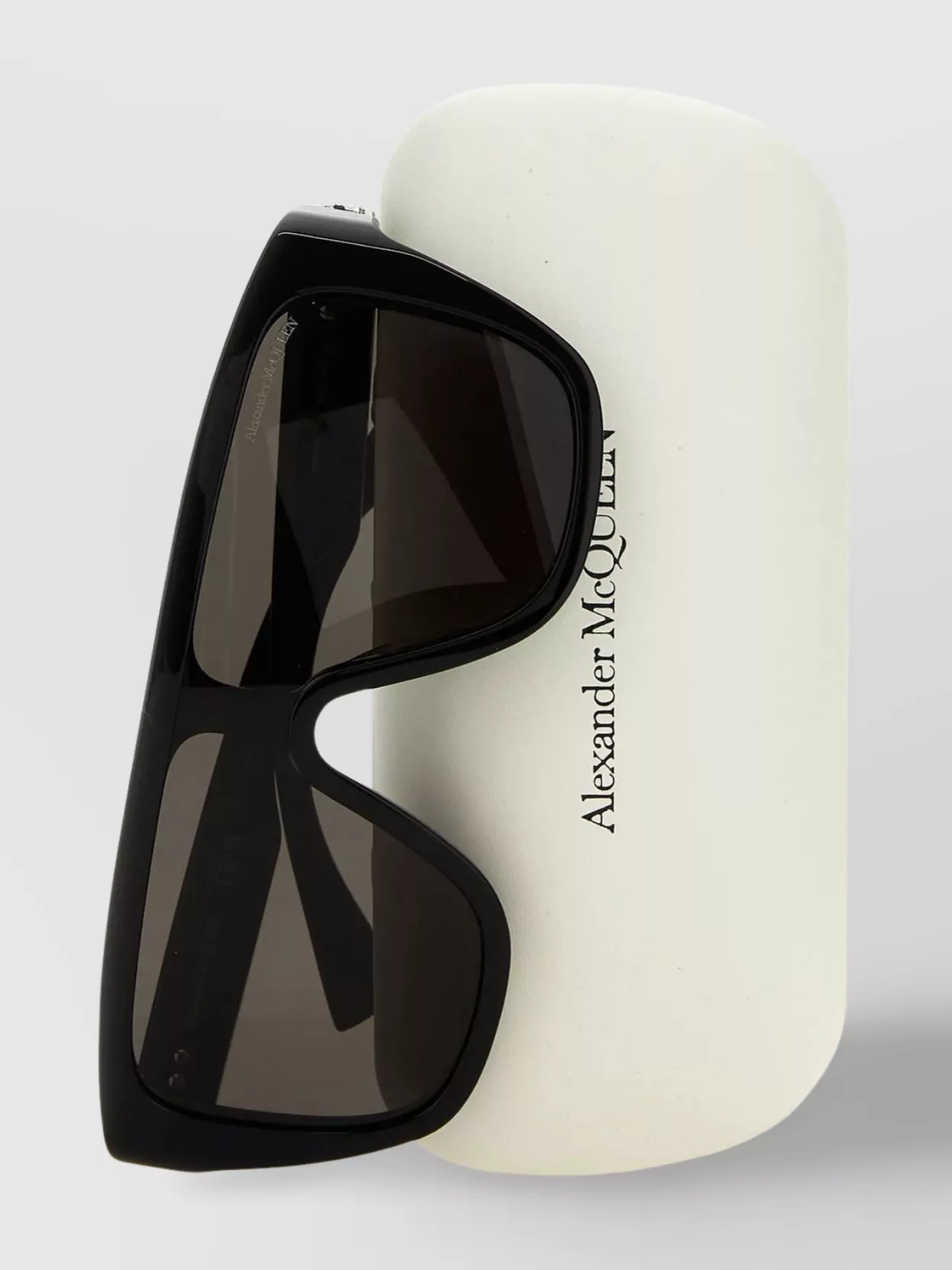 Alexander Mcqueen Bold Oversize Sunglasses With Metal Skull Embellishments