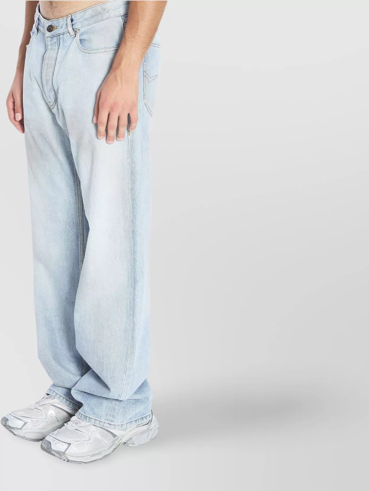 Balenciaga Relaxed Fit Distressed Denim Trousers In Blue