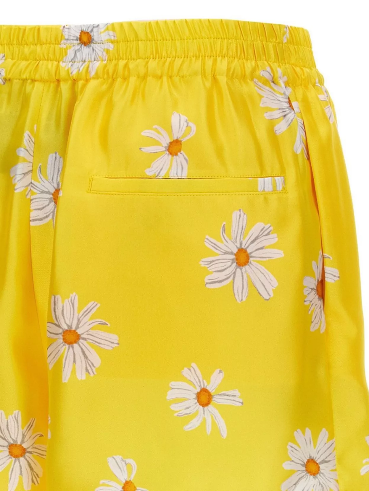 Moschino All-over Daisy Print Silk Twill Shorts In Yellow