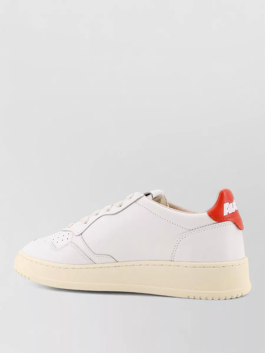 Autry Medalist Low Leather Sneakers Contrast Heel