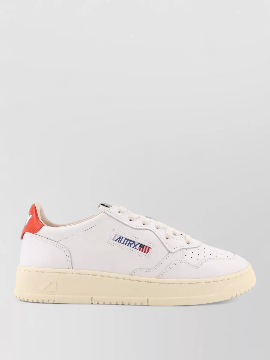 Autry Medalist Low Leather Sneakers Contrast Heel