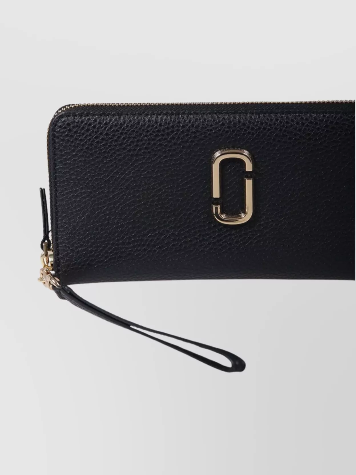 Marc Jacobs Continental Purse Featuring Wrist Strap In Black