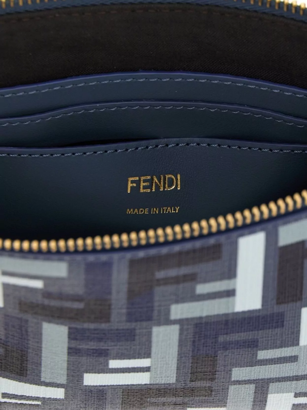 Fendi Chain Strap Shoulder Bag
