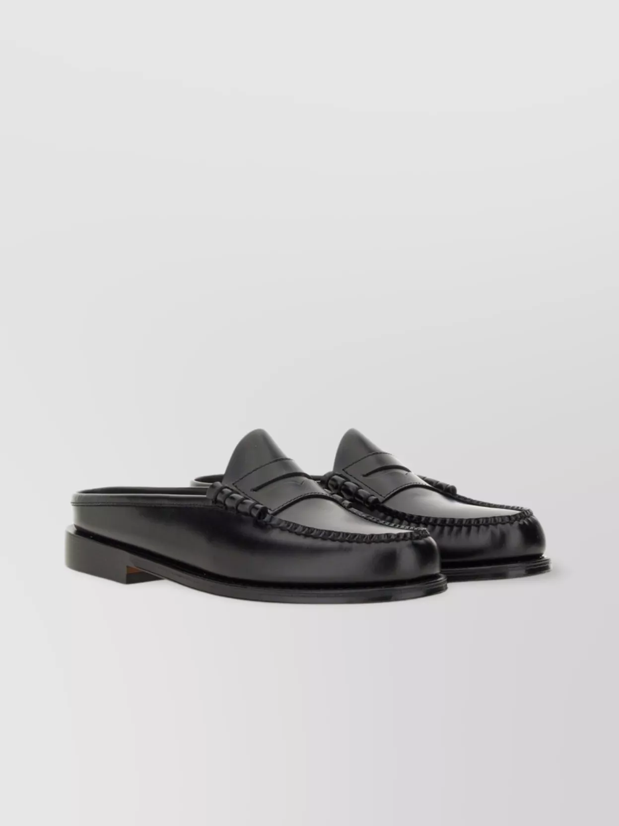 G.h. Bass Leather Loafers With Round Toe And Stitched Detailing