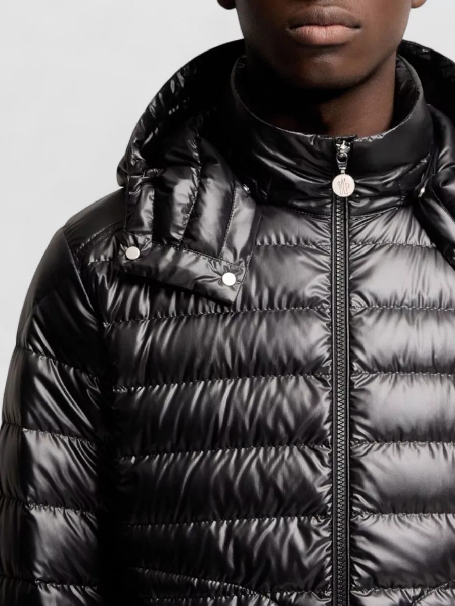 Moncler Lauros Hooded Short Down Jacket