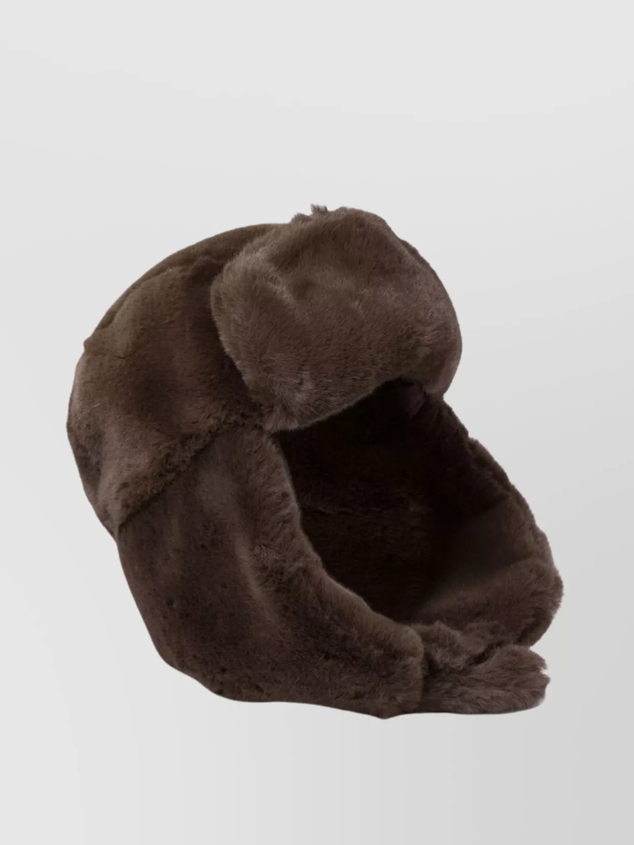 Stand Studio Zya Hat