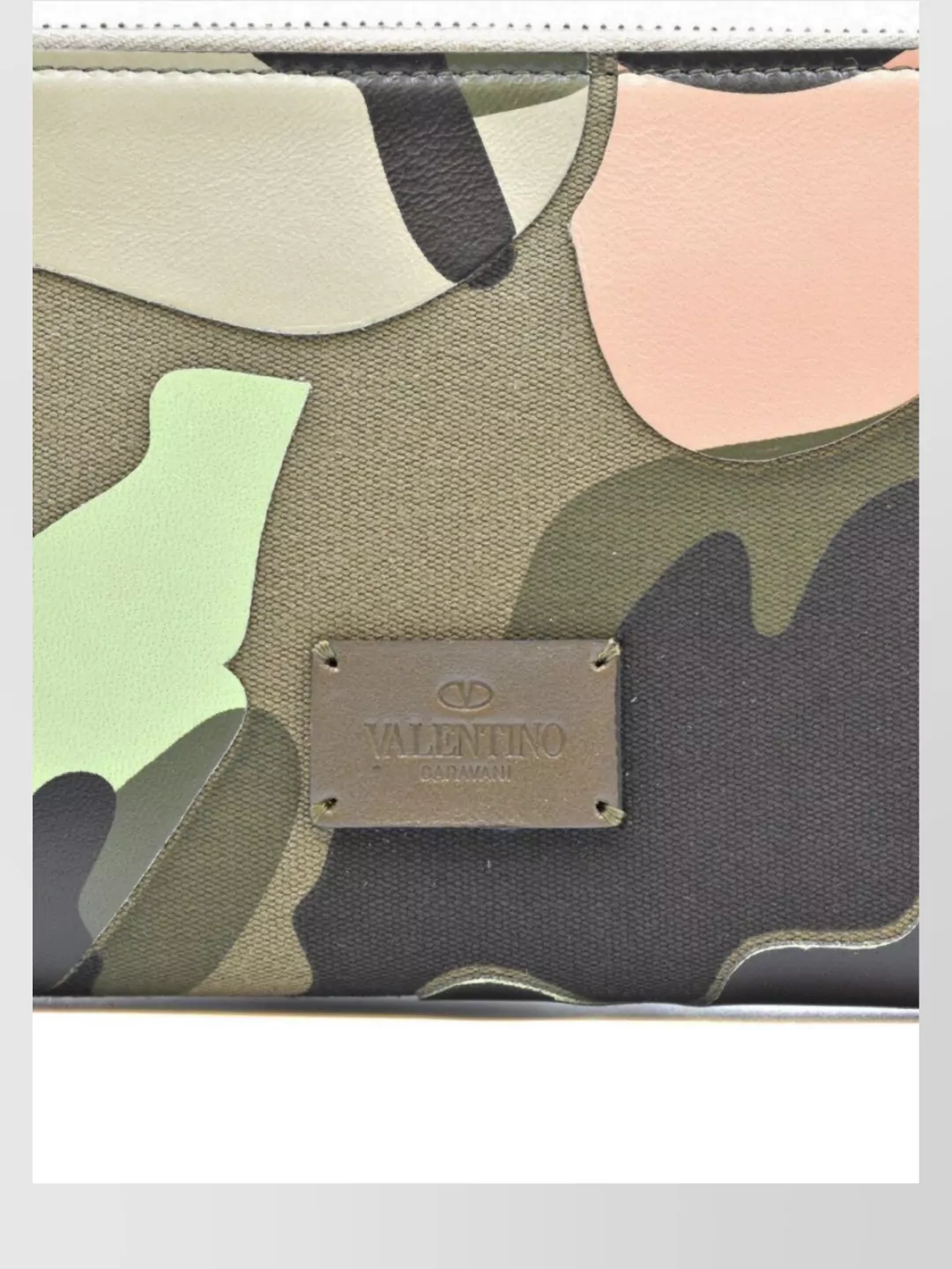 Valentino Garavani Camouflage Pattern Rectangular Shape Purses & Cardholders