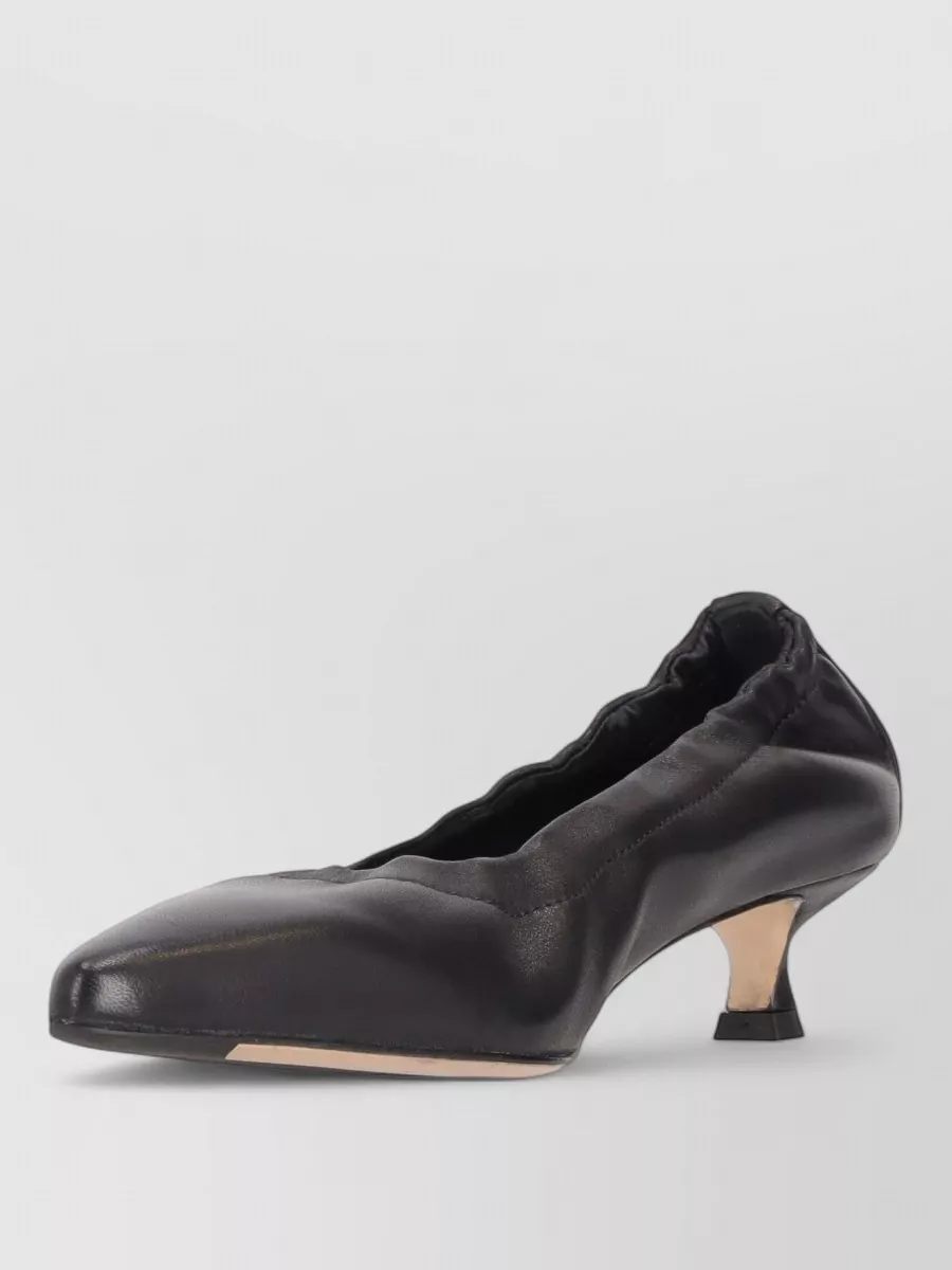 La Rose leather pumps