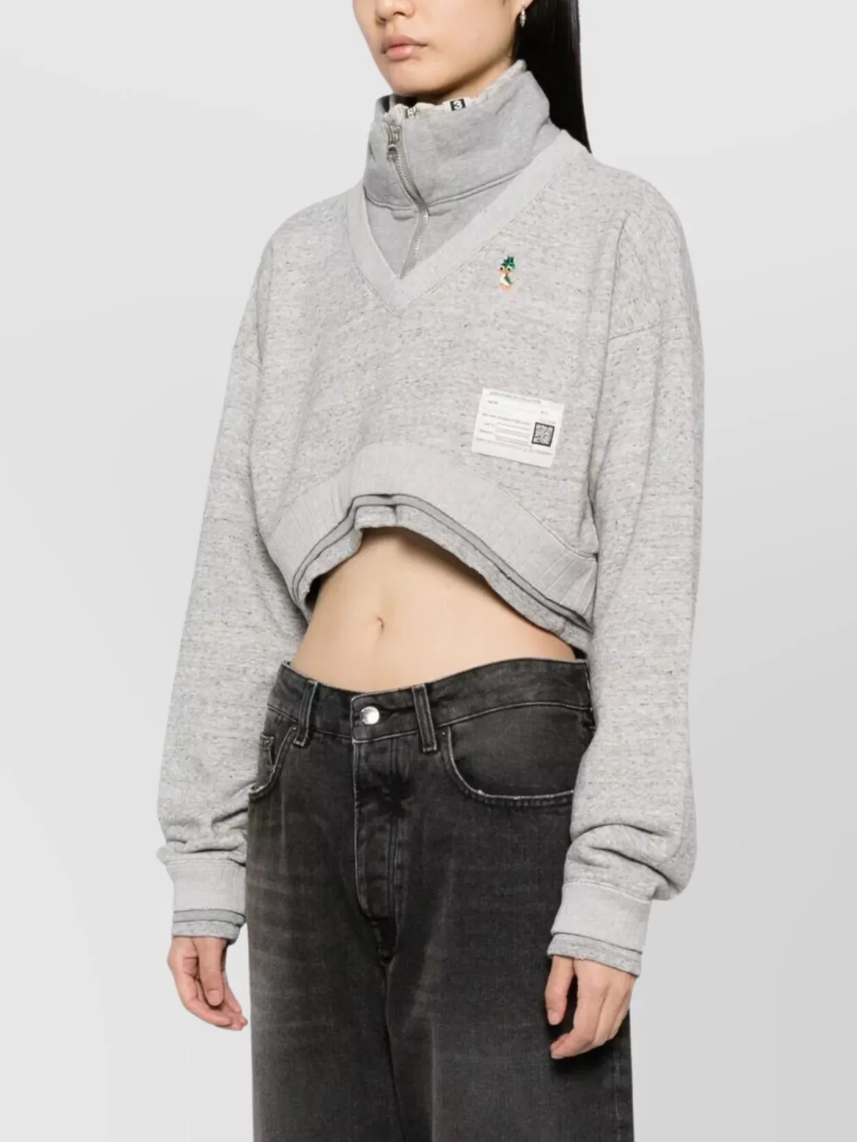 Maison Mihara Yasuhiro Layered Cropped Pullover Embroidery Detail