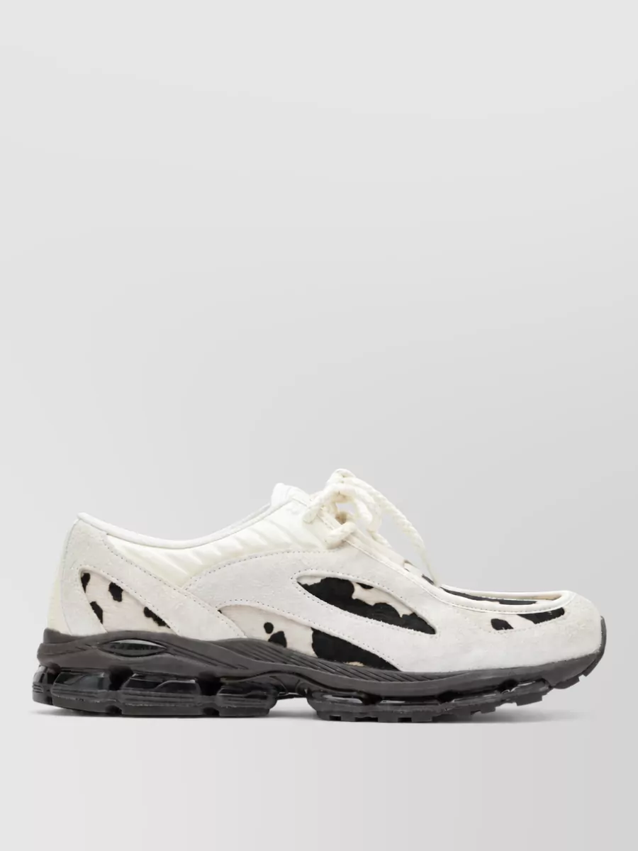 New Balance low-top sneakers