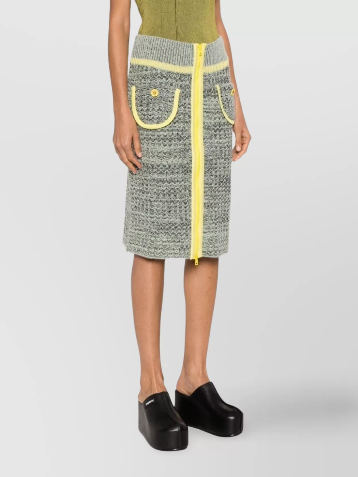 Cormio Floral Embroidery Knitted Skirt