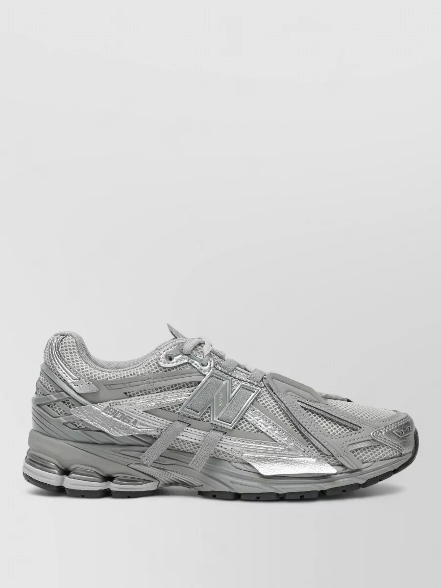 New Balance low-top sneakers
