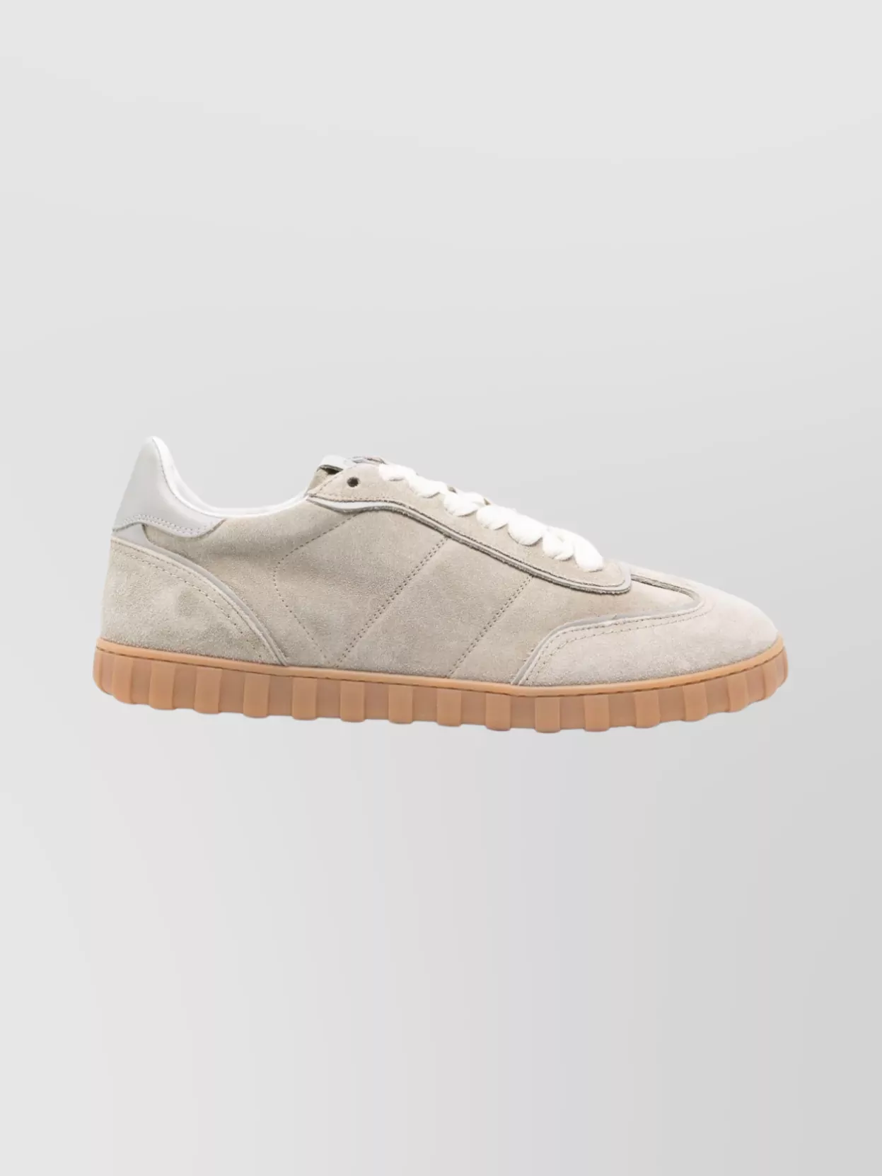 Ami Paris Casual Low Top Sneakers With Contrast Sole