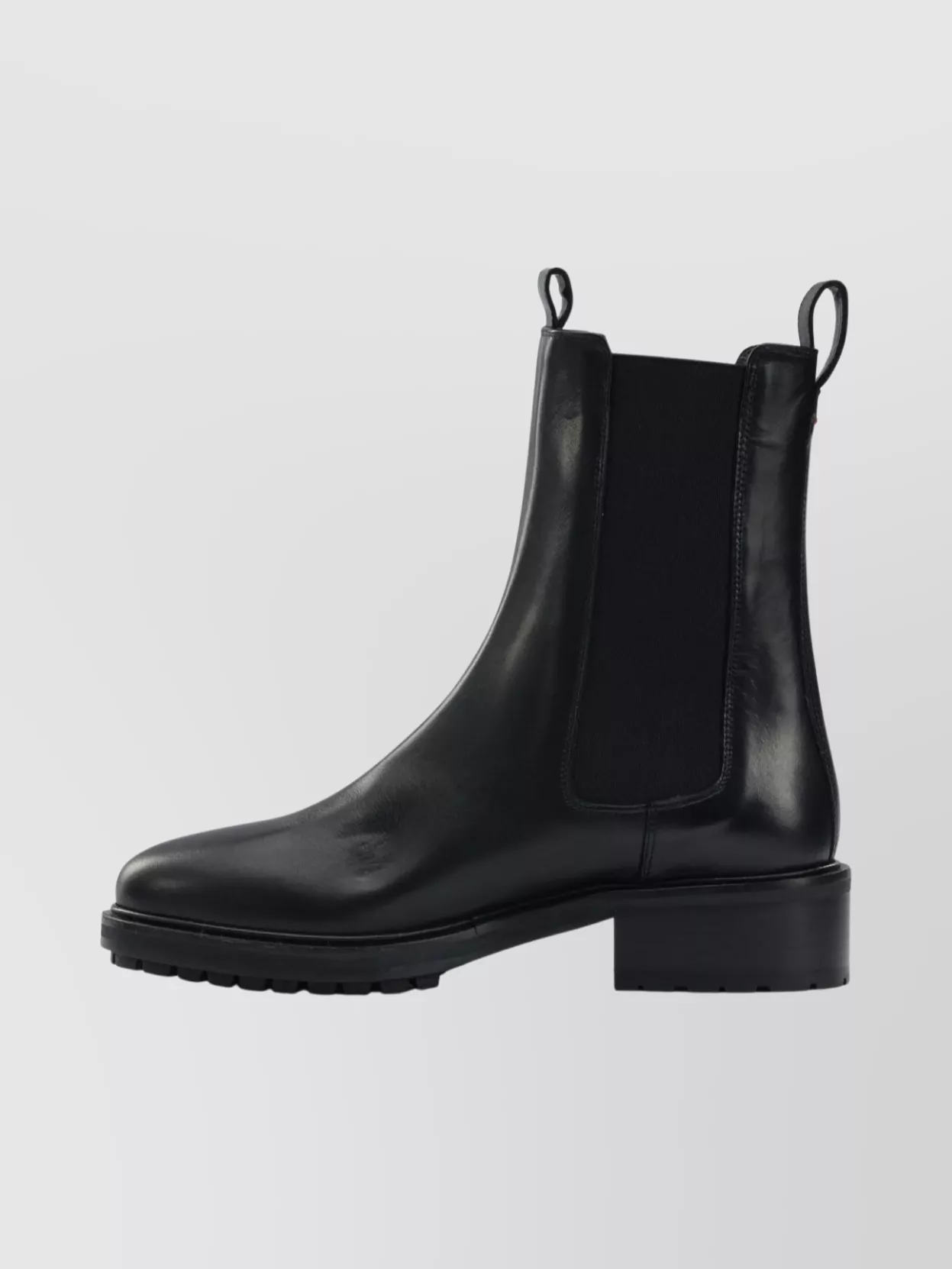 Aeyde Chelsea Ankle Boots Featuring Chunky Sole