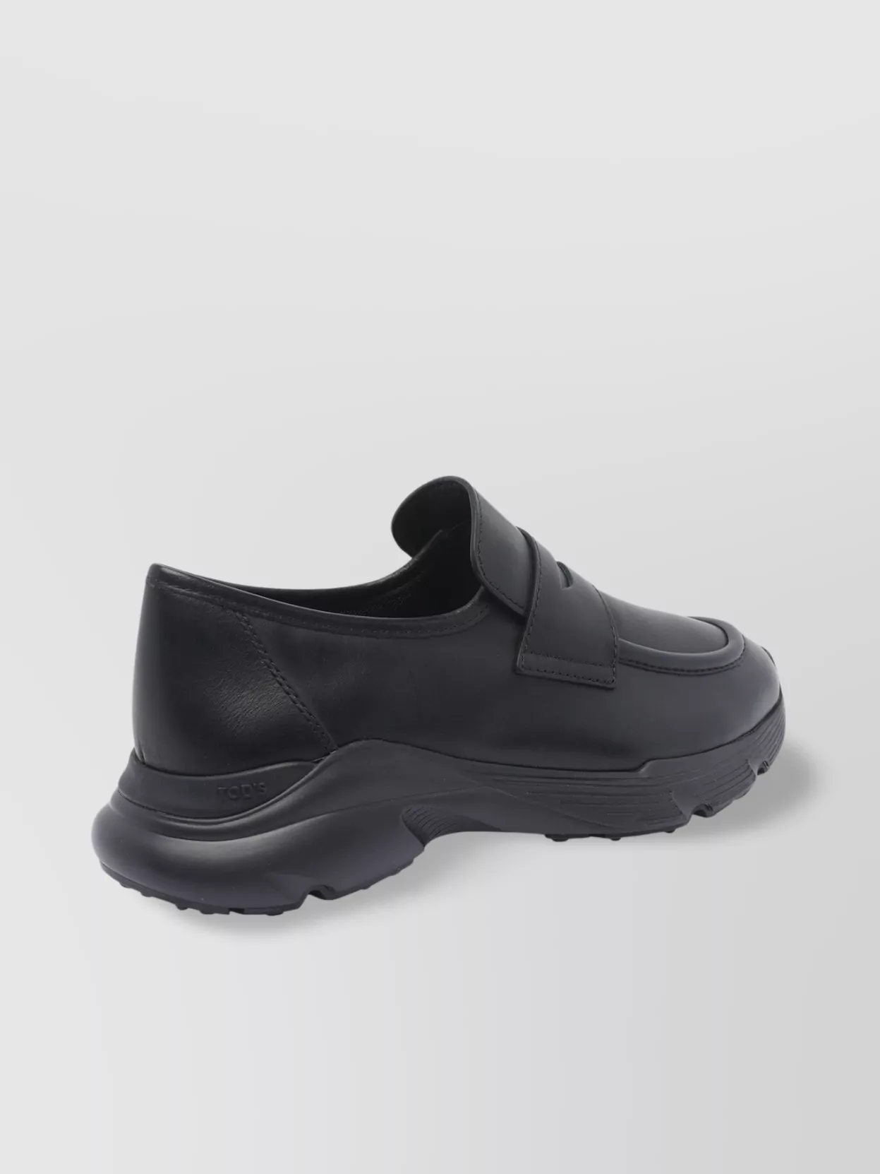 Tod's Leather Round Toe Rubber Sole Sporty Loafers