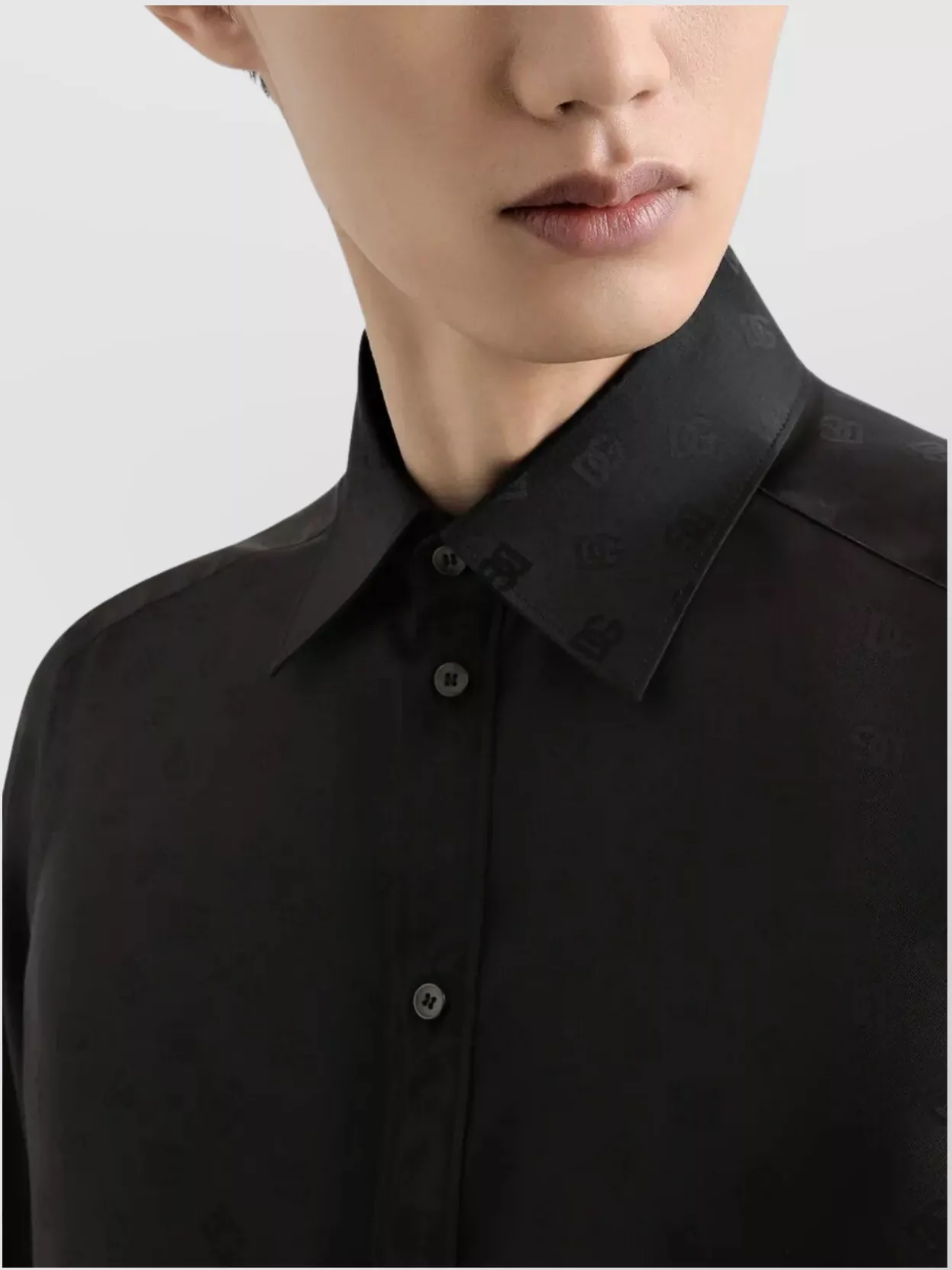 Dolce & Gabbana Pointed Collar Long Sleeves Subtle Pattern In Black