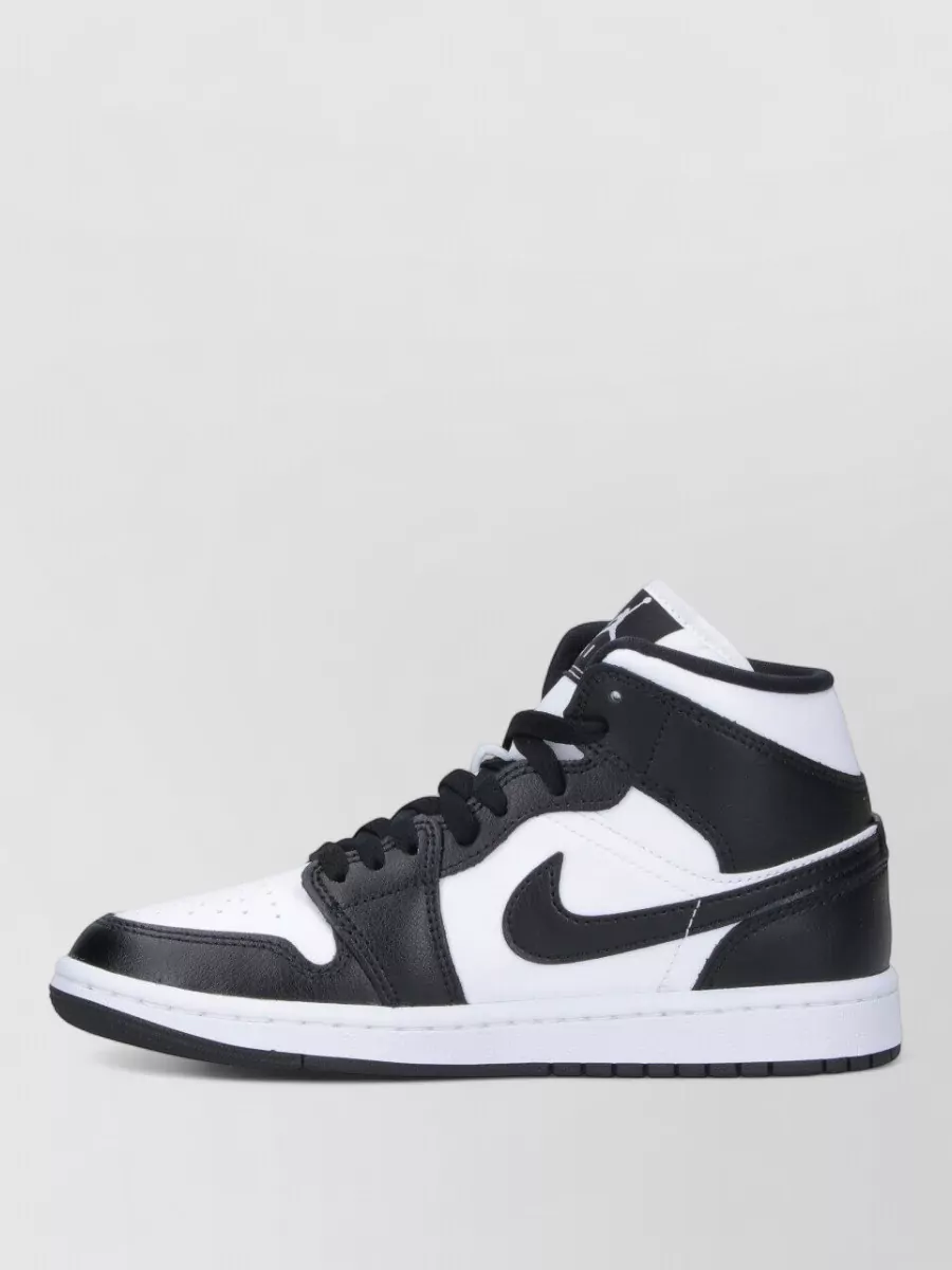 Nike Low Top Sneakers Perforated Toe Contrast Panels