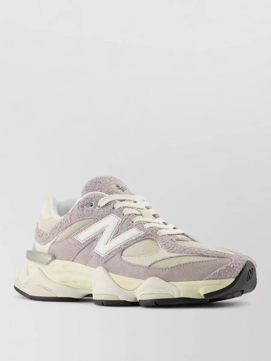 New Balance low-top sneakers