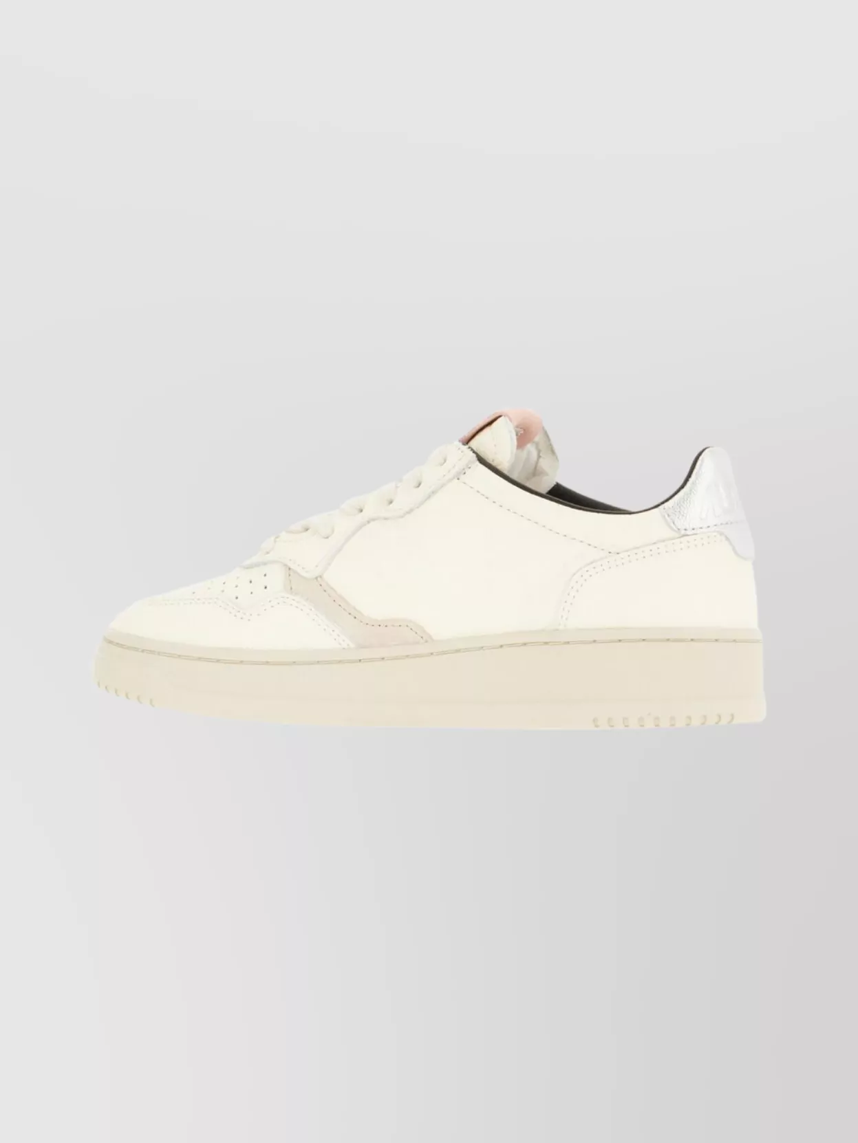Autry Stylish Leather Medalist Low-top Sneakers In Red