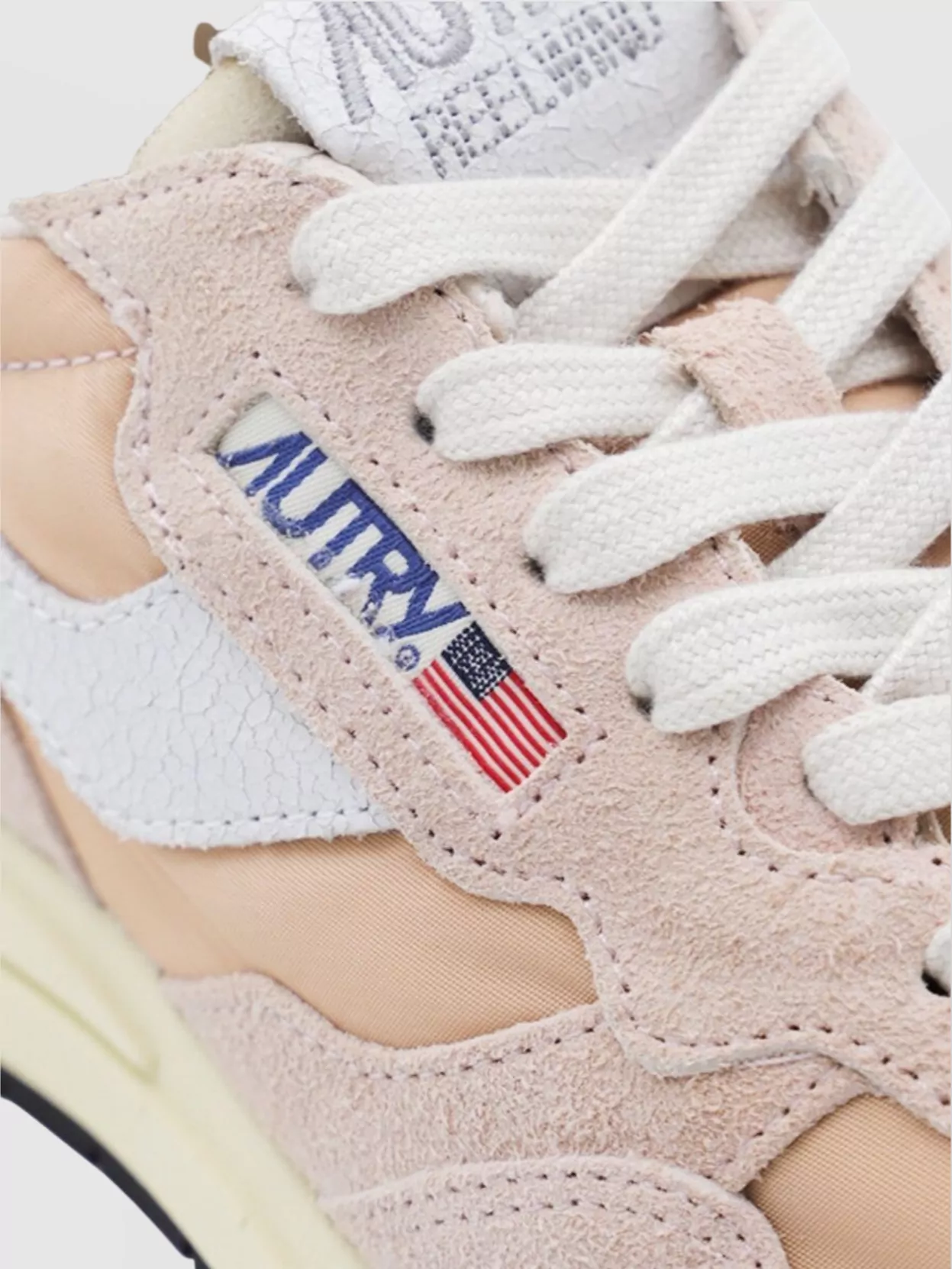 Autry Low Top Sneakers With Rubber Sole And Suede Panels In Neutral