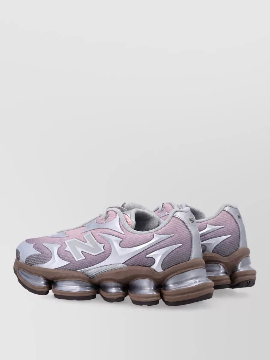 New Balance 2000 Low-Top Sneakers