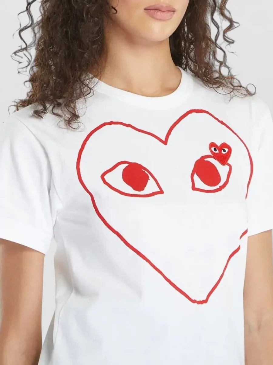 Comme Des Garçons Play Emblem Heart Graphic Regular Fit Tshirt