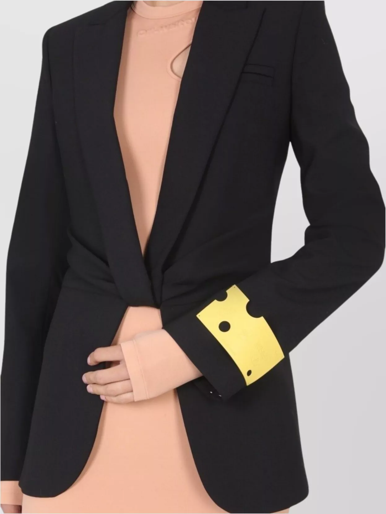Off-White Tailored Jacket Featuring Front Pockets