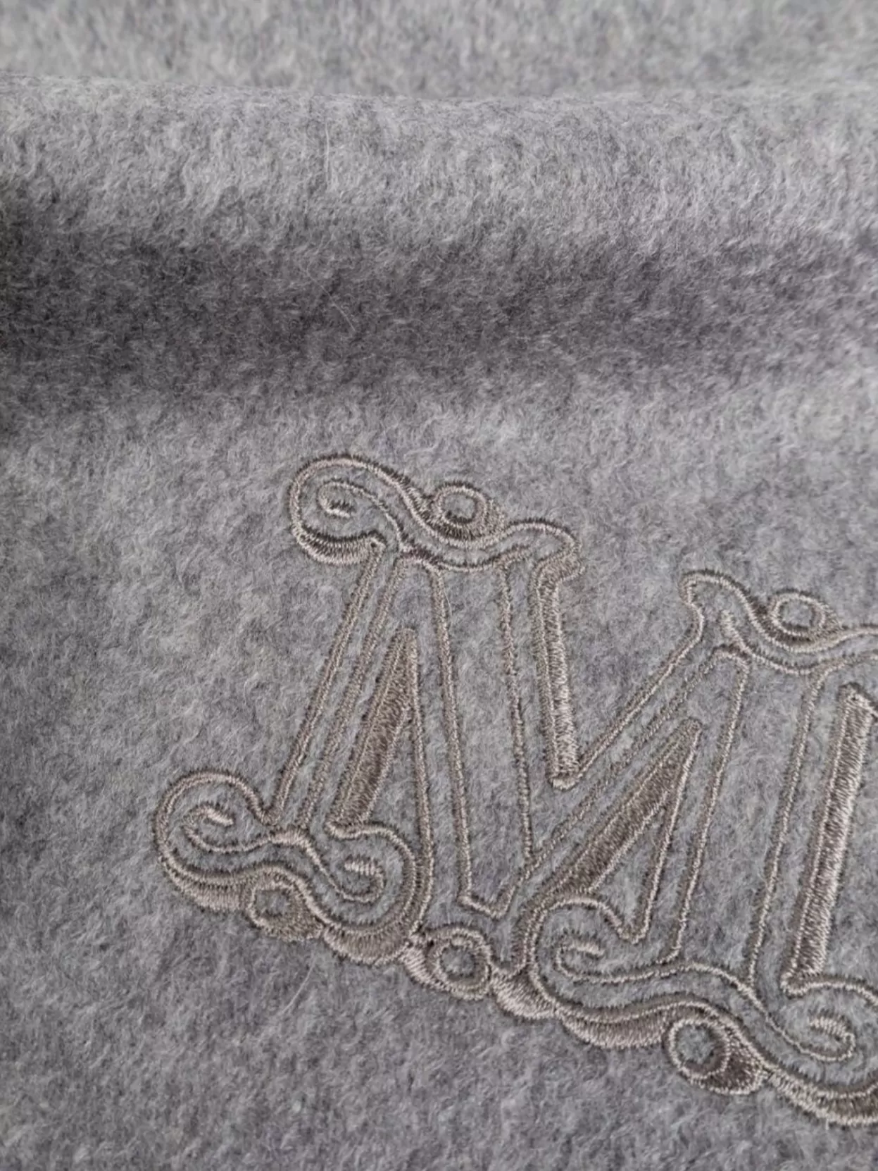 Max Mara Luxurious Cashmere Wraparound Rectangle Scarf