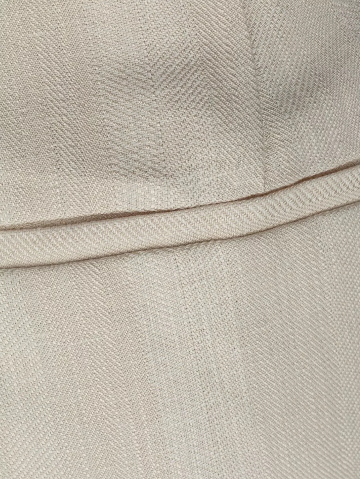 Peserico Trousers With Pleated Design And Pockets In Neutral