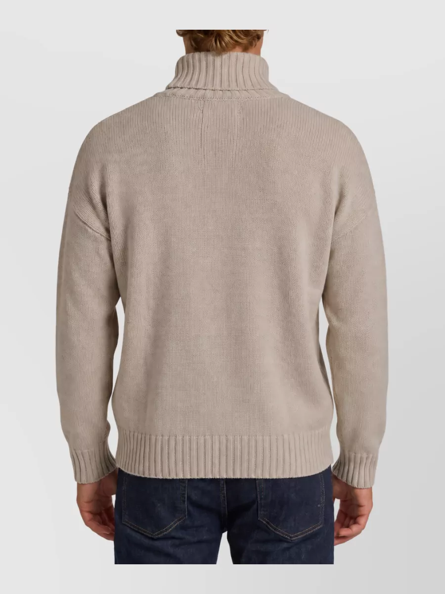 Lisa Yang Cashmere Ribbed Relaxed-Fit Turtleneck Sweater